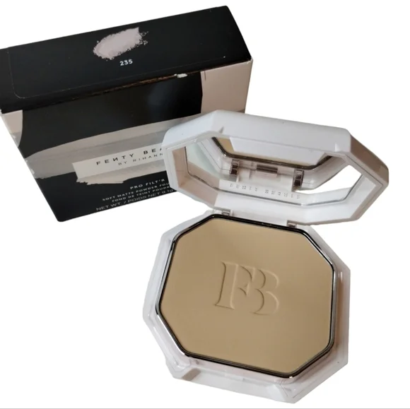 Fenty Beauty Pro FILT'R Soft Matte Powder Foundation #235 Light Medium